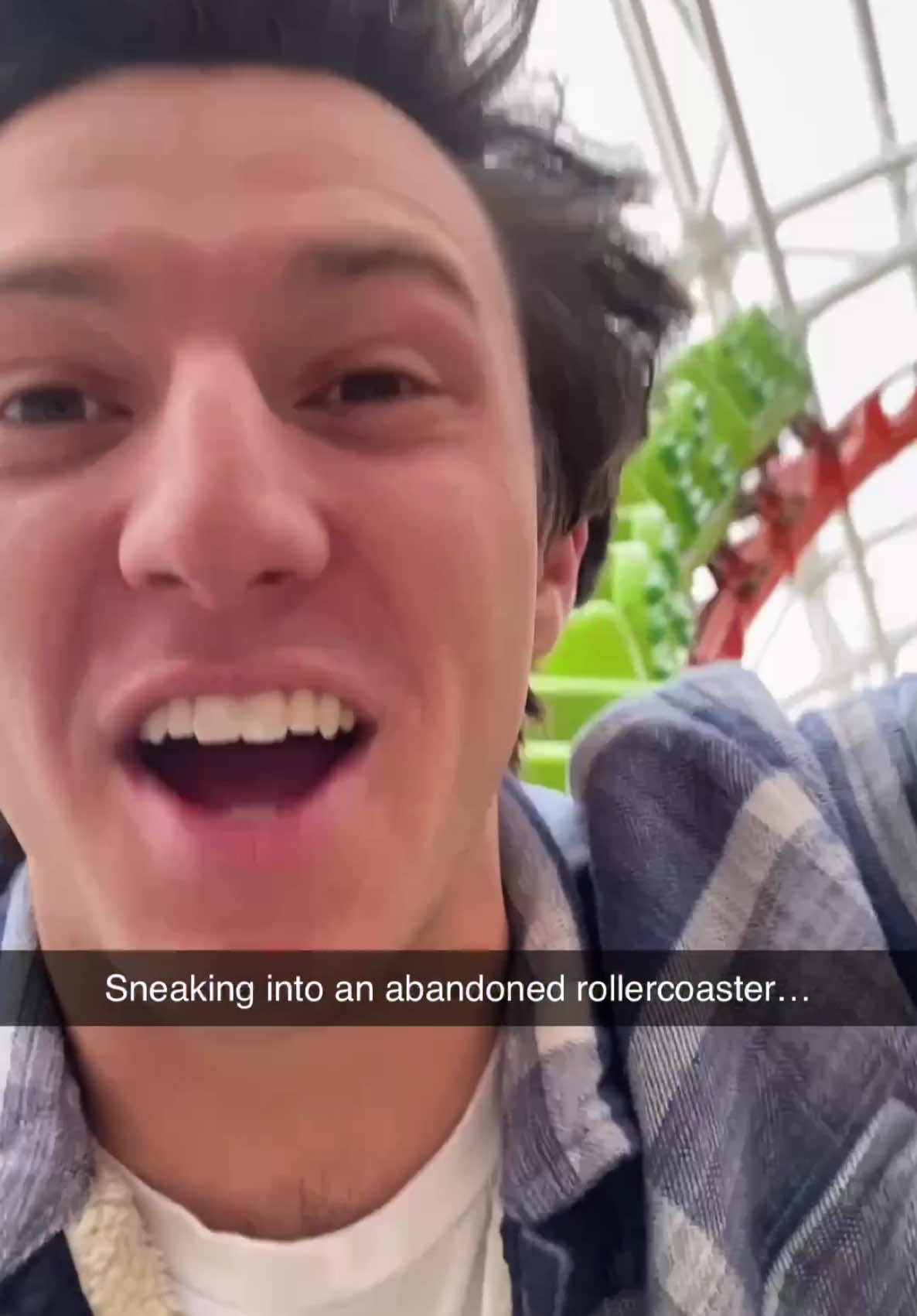 Security was lacking 😭 #rollercoaster #amusementpark 