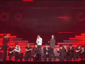 hyukhae's finger heart #supershow10 #eunhae #eunhyuk #donghae #superjunior 