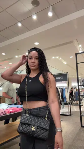 🤨