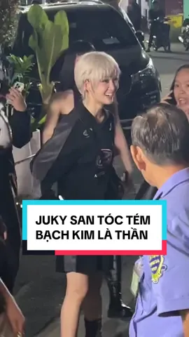 Mẹ chị Juky có thể suy nghĩ lại cho cổ để tóc này luôn đc ko chứ đẹp quá chịu hết có nổi gòiii  JUKY SAN TÓC TÉM BẠCH KIM LÀ THẦN!!! @Juky San #jukysan #emxinhsayhi #zahen #la_to_nhat_tiktok 