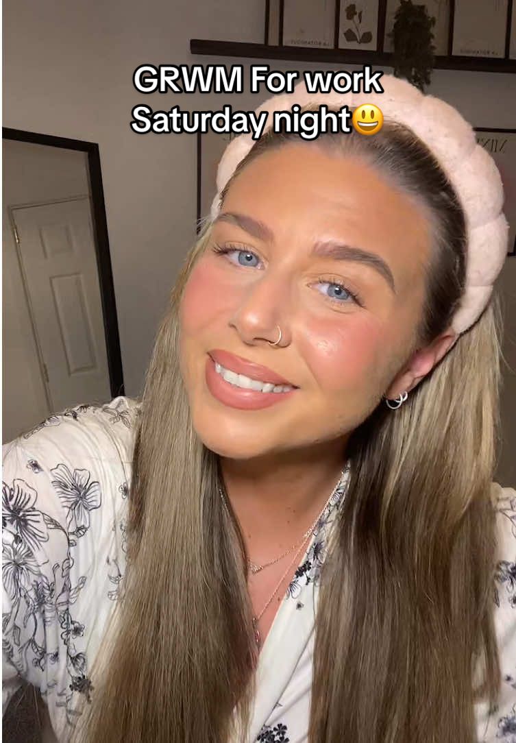 GRWM for work🪩🪩 How is is Saturday again🤯 Let me know if you want to see how this lasts, I have high hopes not that I’ve powdered my primers down🙊🤞🏽 #grwm #makeupgrwm #makeup #makeuptutorials #naturalmakeup 