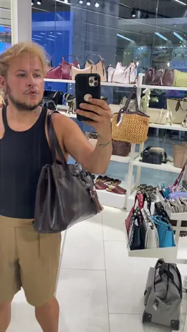 Ayúdame a encontrar el bolso perfecto para este otoño ❤️ #mensstyle, #personalstylist, #outfitideas, #fashionconsultant, 