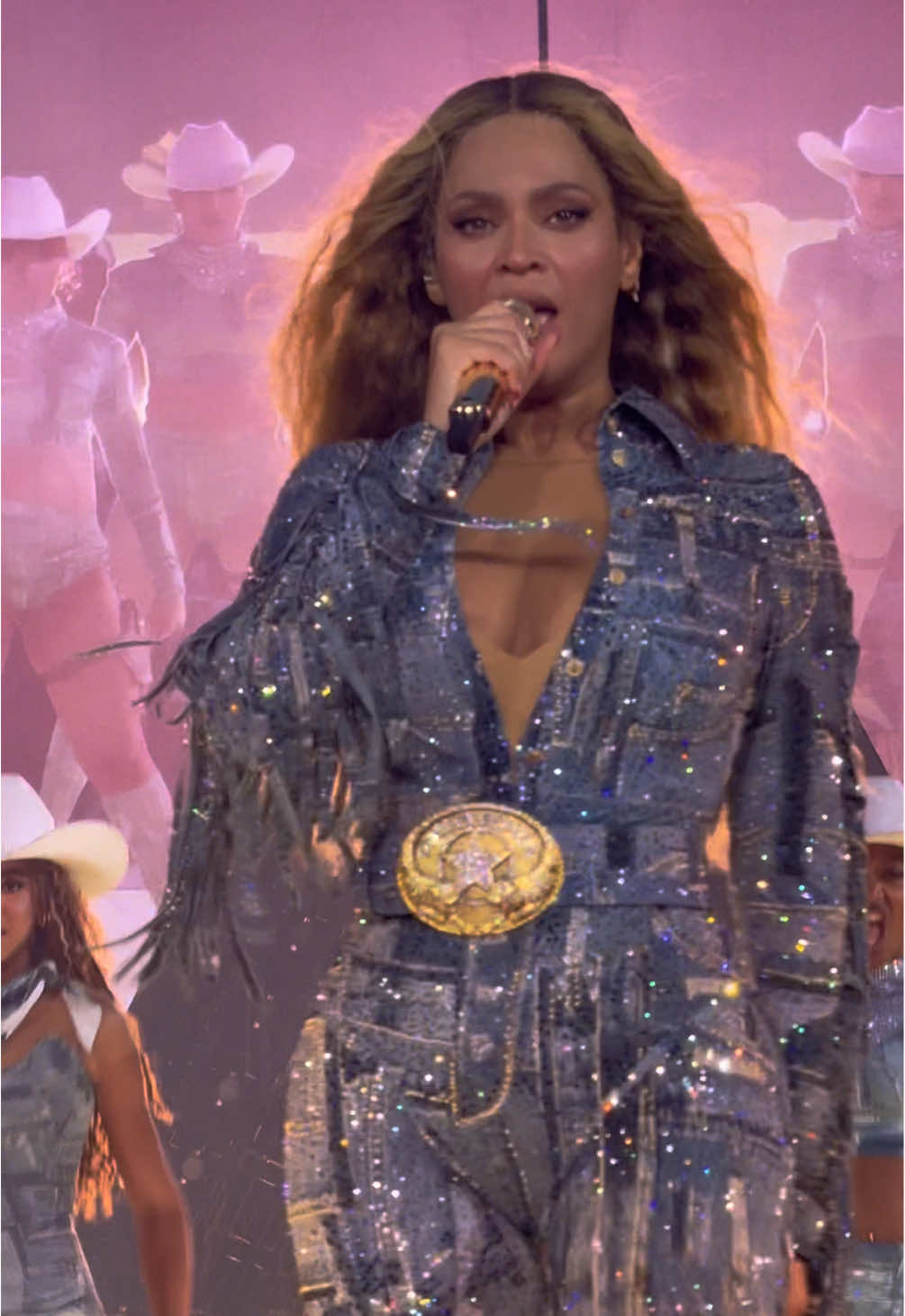 JUST… SO GOOD. #beyonce #cowboycarter #cowboycartertour #fyp #justmybeyoncevideos 