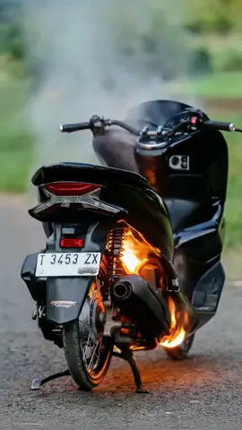api 🔥#pcxsubang #pcx150modifikasi #pcx160 #savering17 #pcxring17 