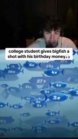 college student doesn’t know how to act when he got a bluegill 🐟 #collegestreamer #kickstreaming #bigfish 