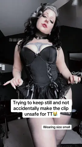 Love the goth ballerina vibes of this fit but def shorter than the photo 😹🖤