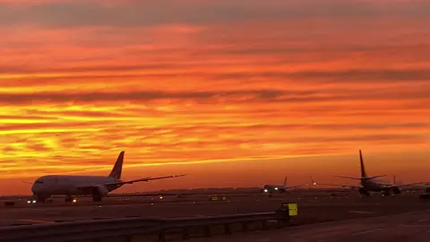 Beautiful NYC sunset as KLM 787 departs JFK 