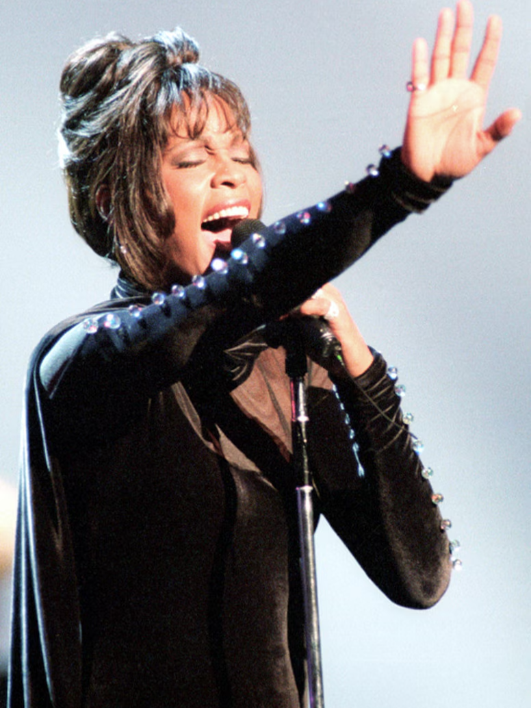 The first version I ever really heard of And I Am Telling You was Whitney Houston’s AMA performance 🎤✨. From there I went back to Jennifer Holliday and forward to Jennifer Hudson, and I knew this song lived in all of them. This mashup is my way of letting those voices share one stage. #iComplexity, #iComplexityOriginal, #Mashup, #MashupMagic, #WhitneyHouston, #JenniferHolliday, #JenniferHudson, #Dreamgirls, #AndIAmTellingYou, #VocalLegends, #RnBIcons, #BroadwayMeetsFilm
