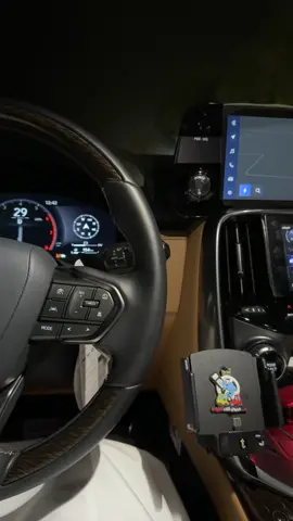 حتى العمر لو تطلب العمر بعطيك خذيت قلبي معك من صغر سني وخذيت كل الود و شعاد يرضيك مرت سنين ولا تغيرت لاني اول غرامي انت وعشقت ماضيك اول غرامي انت و عشقت