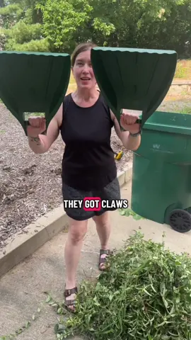 This are PERFECT FOR FALL CLEAN UP! 🍂🍁🍃#gardening #fallcleanup #fallmusthaves 