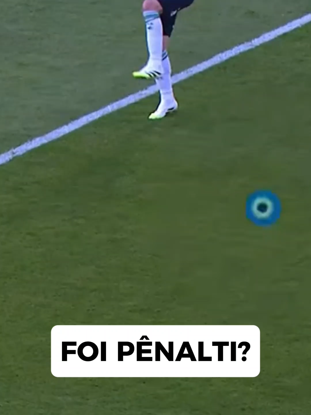 POLÊMICA NO COUTO PEREIRA! Tentando sair jogando rápido, o goleiro Pedro Morisco, do Coritiba, atingiu Caio Vinícius com uma cotovelada, foi expulso e o pênalti foi marcado. Porém, após revisão do árbitro com VAR, o pênalti foi anulado por uma falta do jogador do Remo antes! Segue Coritiba 0x0 Remo com o Coxa tendo um a menos em campo. E AÍ, ACHA QUE O JUÍZ ACERTOU? COMENTA AÍ! #NSports #Esportes #Futebol #InfinitasPaixões #SérieB #Coritiba #Remo