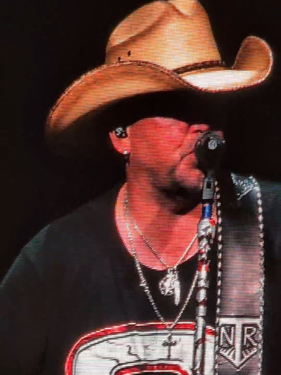 #JasonAldean 