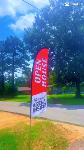 Open house in Crestview Florida with Mrs. Danielle King.  #ThatsJames #IceCream #Realtor #Realestate #openhouse