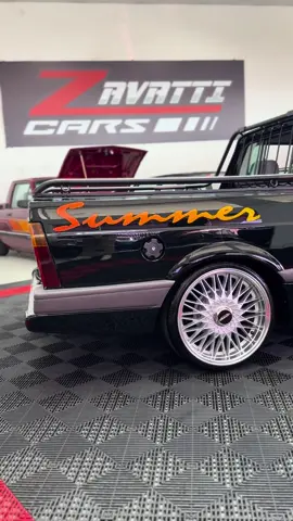 ❌❌ VENDIDA  ❌❌  ( parcelamos no cartão em 18x) . Saveiro Summer 1997 . SE NÃO FOR COMPRAR NÃO FAÇA COMENTÁRIOS DESNECESSÁRIOS  Painel satélite  Motor injetado  Todos os vidros originais  Borrachão originais  Lanterna original  Fuel tech (porta luva )  Wideband  Vidros elétricos  Faróis e pisca originais cibie  Bancos e laterais de porta padrão original  Caçamba original ( maravilhosa ) Alarme  Santo Antonio  Aparelho de som antigo  Carro muito maravilhoso na cor preta  Rodas Vittoria 17 Carro legalizado suspensão . . . Apenas 109.900,00 . . ATENÇÃO: *Na compra por fotos e vídeos, fica por conta e risco do COMPRADOR , independente de vício oculto ou rebiditório visual, por ser um veículo antigo usado, é vendido SEM GARANTIAS.  Obrigado ? ME LIGA OU MANDA UM ZAP  (41) 98738-8218 Wellington  ZAVATTI CARS  @ZAVATTICARS ENDEREÇO: RODOVIA BR 277 Curitiba Ponta Grossa,3321 CAMPO LARGO-PR . . . . #golquadrado #vw #gol #volkswagen #quadrados                         