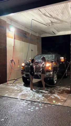 carwash after honkytonk😂          #carwash #trending #fyp 