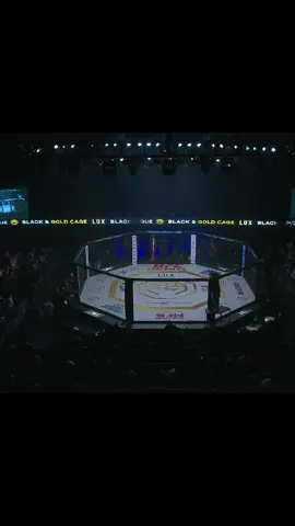 amiga pero tengo frio #crystalmolly #crystalmollyclips #UFC #foryoupage #twitchclips 