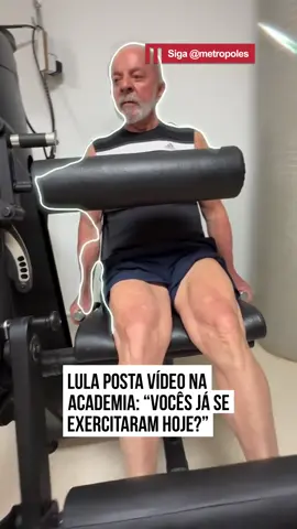 O #presidente Luiz Inácio #Lula da Silva (PT) postou um vídeo fazendo #exercícios na #academia. “Energia lá em cima, disposição garantida”, disse em publicação nas redes sociais na tarde desse sábado (23/8). Na publicação, afirma que começou o sábado fazendo academia e pergunta “Vocês já se exercitaram hoje?”. Nos comentários, apoiadores do presidente desejam saúde a Lula. “Energia lá em cima, disposição garantida. Porque quem se cuida, vive mais e vive melhor!”, diz a publicação No vídeo, gravado pela primeira-dama, Janja da Silva, Lula afirma que está gravando para tentar provar que, apesar de não ter como evitar o passar dos anos, é preciso cuidar da saúde. O presidente tem 79 anos e é visto cuidando da saúde com frequência. “Cuide do seu corpo, cuide da sua mente, porque você vai viver muito melhor, o Brasil vai ganhar com isso e sua família vai ganhar com isso”, disse. “Portanto, a partir de segunda-feira, mexa-se”, pede o presidente. Em entrevista ao Metrópoles, o ministro da Fazenda, Fernando Haddad, afirmou que Lula tem muita disposição e desafiou aqueles que chamam Lula de velho a acompanharem o presidente em uma semana de agenda. #TikTokNotícias