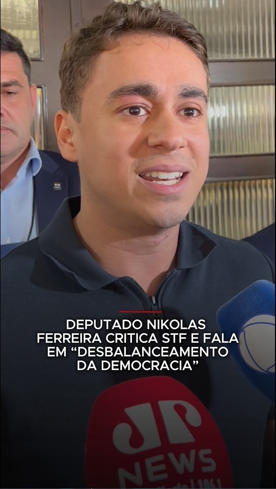 Em entrevista, o deputado federal Nikolas Ferreira afirmou não ter receio de se posicionar após os inquéritos que responde. Segundo ele, suas críticas não são pessoais, mas constitucionais. Nikolas citou o ministro Alexandre de Moraes como responsável por “desbalancear a democracia” e classificou os inquéritos como “infinitos” e de natureza política. Ele comparou penas aplicadas pela Justiça, questionando a proporcionalidade, e defendeu que o Supremo Tribunal Federal deve atuar de forma imparcial, como guardião da Constituição, sem interferir na independência do Congresso Nacional. Essa e outras notícias em @jpnewslitoral.sc