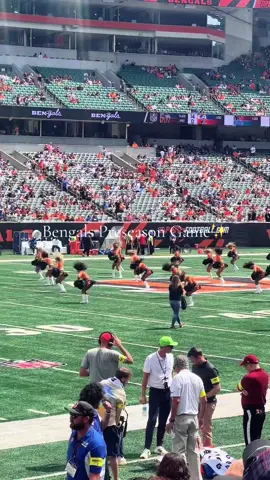 That Sun Ain’t No Joke Chile😂 #footballtiktok #whodey #tiktokpreseasonfootballcampaign 