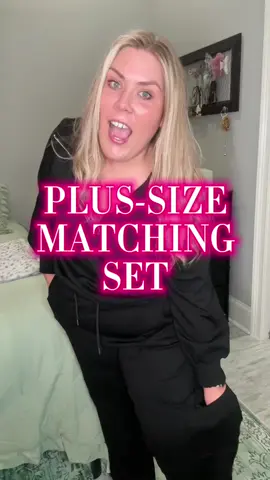 Comfy plus-size matching set with lots of pockets 🖤 #matchingset #comfyoutfits #fallfashion #tiktokshopcreatorpicks #tiktokshoplabordaysale @hannanikole.official 