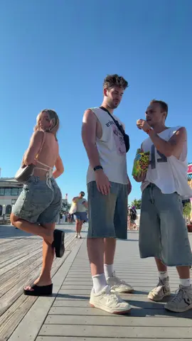 jersey shoreeee❤️‍🔥 also i’m just holding a finger trap lol #trend #jersey #Love #trending #viralvideo