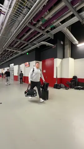 joe give justin his stuff back 😭 #joealt #justinherbert #nfl #chargers #prank 
