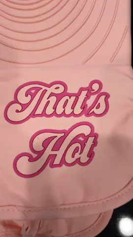 That’s hot!! #parishilton #parishiltonkitchen #ovenmitt #kitchen #homedecor 