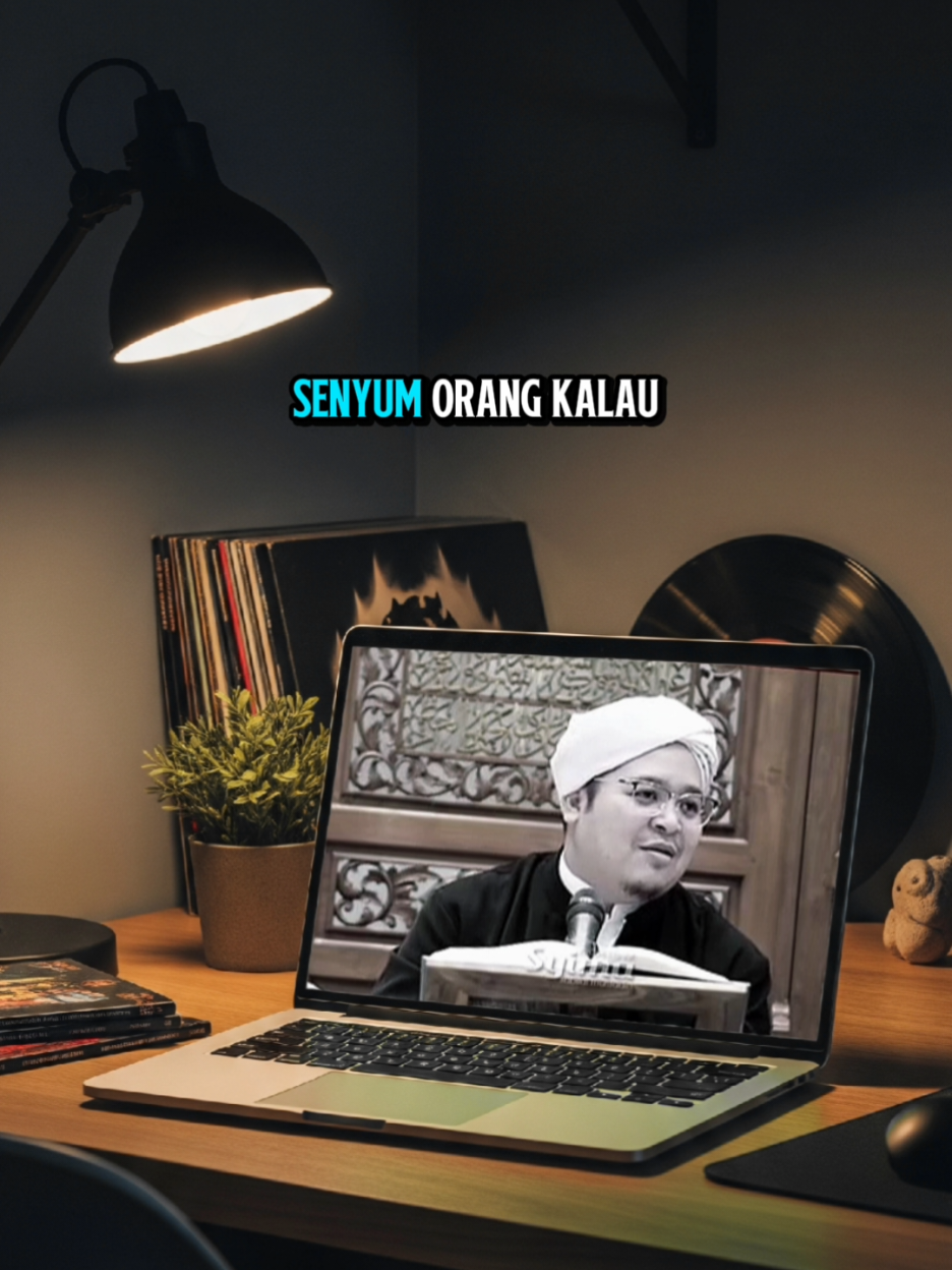 Bagian 64 | Senyum☺️ | Ustadz Ilham Humaidi  . #ceramah  #guruilhamhumaidi  #motivasihidup  #katakatamotivasi  #muhasabahdiri 