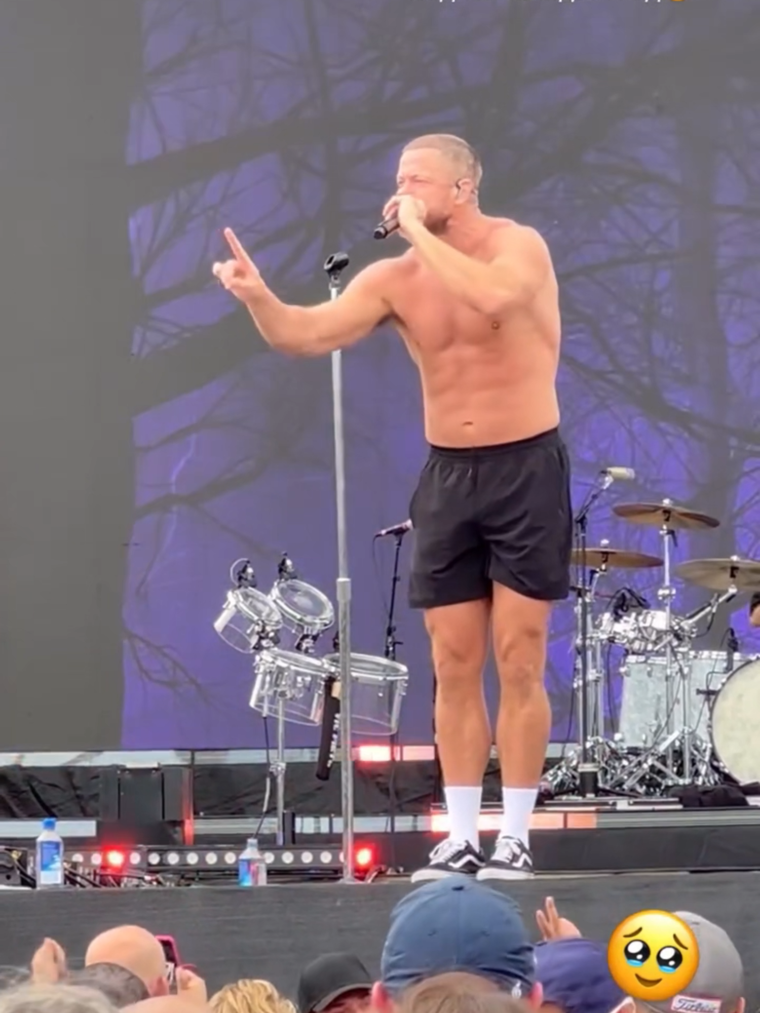 Natural (video de yana_mirgorodskaya) 📍Michigan, 23/08/2025 #imaginedragons #imaginedragonsfan #danreynoldsfan #danreynolds #waynesermon #benmckee #andrewtolman #imaginedragonslive #imaginedragonsconcert #firebreather #danreynoldslive #loom #loomtour #loomworldtour