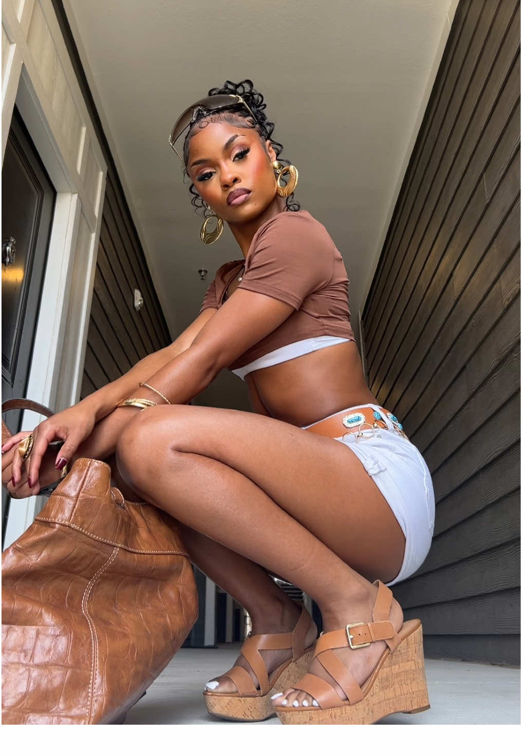 very 2000’s of me lolll 🤎😻✨ #2000s #vixen #fyp #outfitinspo 