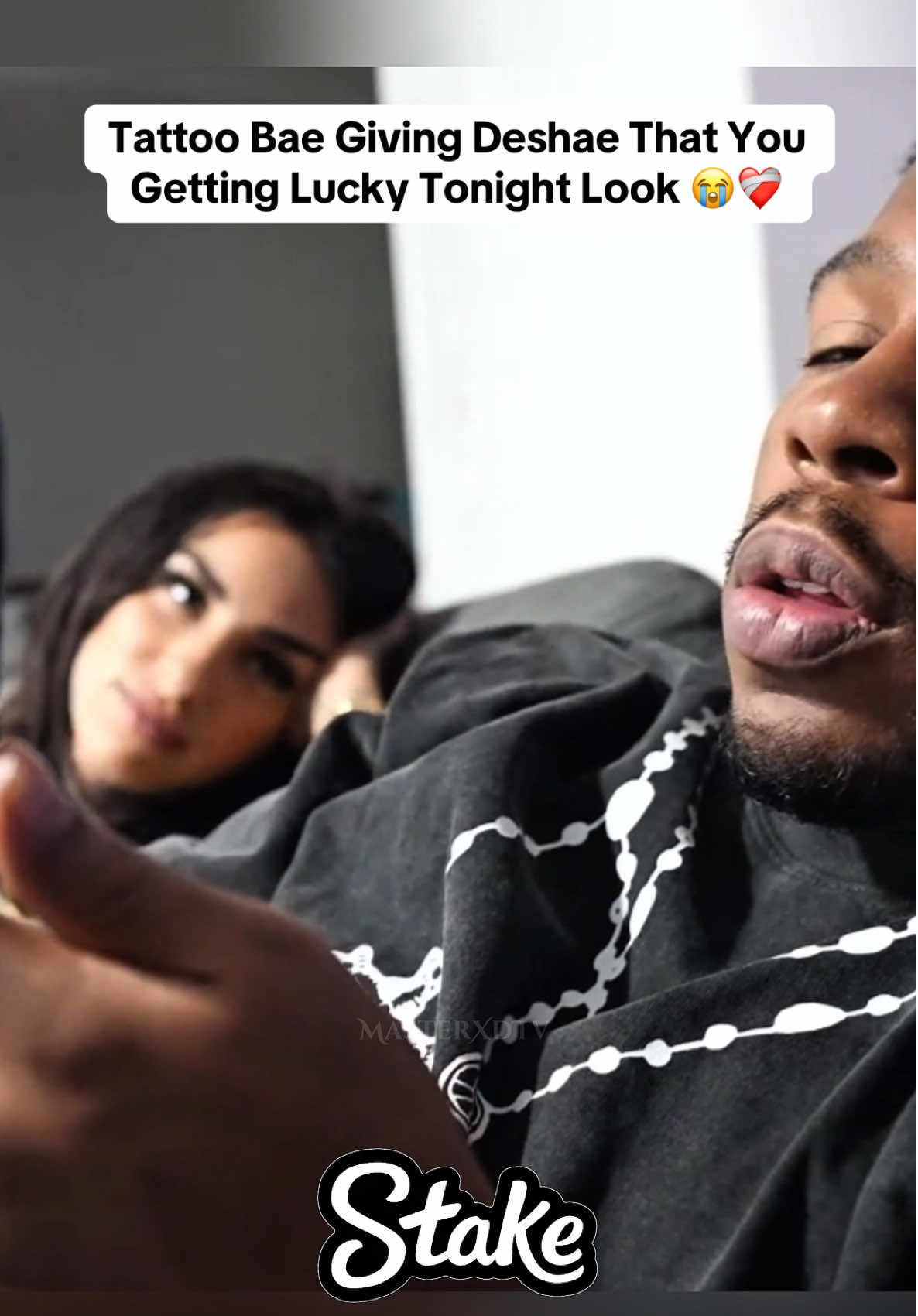 Tattoo bae giving Deshae that you getting lucky tonight look 😭❤️‍🩹 #deshaefrost #fyp #viral @Deshae Frost 