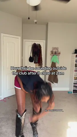 Twerking to stay alive 💀 #twerk #outside #men #guard #reallife 