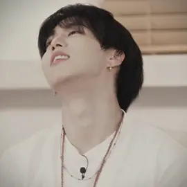 swear he only gets finer and im losing my mind 🙏🏼 #straykids #skz #fyp #hanjisung #hanjisungedit 