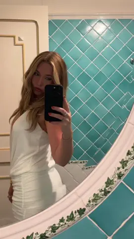 Fit matches the bathroom 