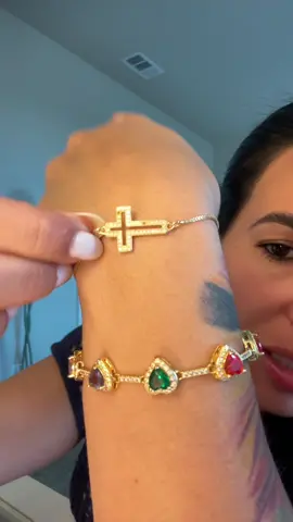Pulceritas con cruz #paratiiiiiiiiiiiiiiiiiiiiiiiiiiiiiii #women #cross #pulceras 