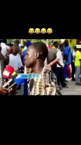 Deugu la wakh dh😂#pourtoii #creatorsearchinsights #senegalaise_tik_tok #hashtag 
