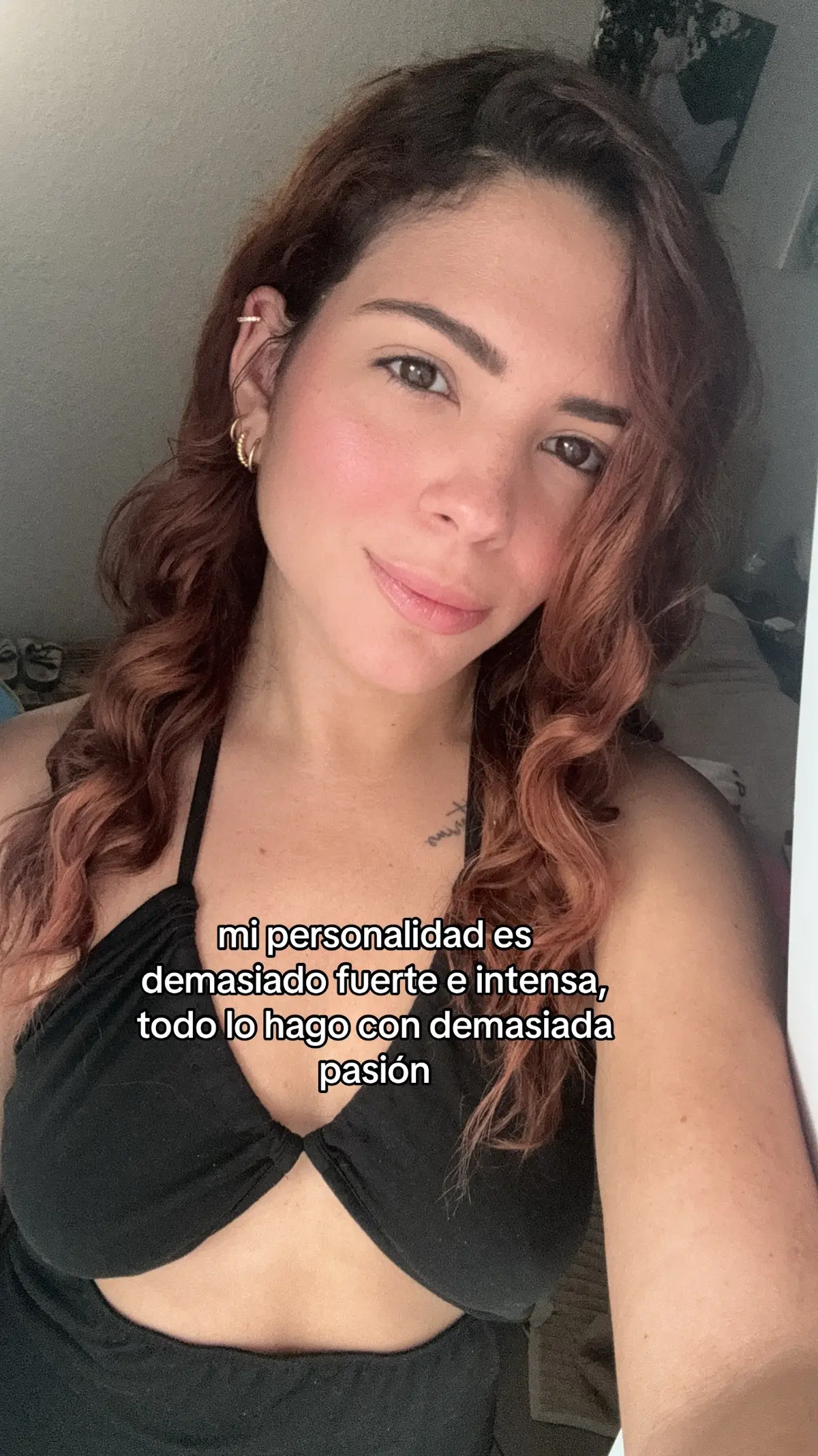 No te disculpes por sentir de más, por amar de más o por ser más. Todos cambiamos y evolucionamos, pero tu escencia es lo que nunca puedes perder por nada del mundo, y si para otros representa un problema, déjalos que se incomoden ellos, no tú.  #fyp ❤️