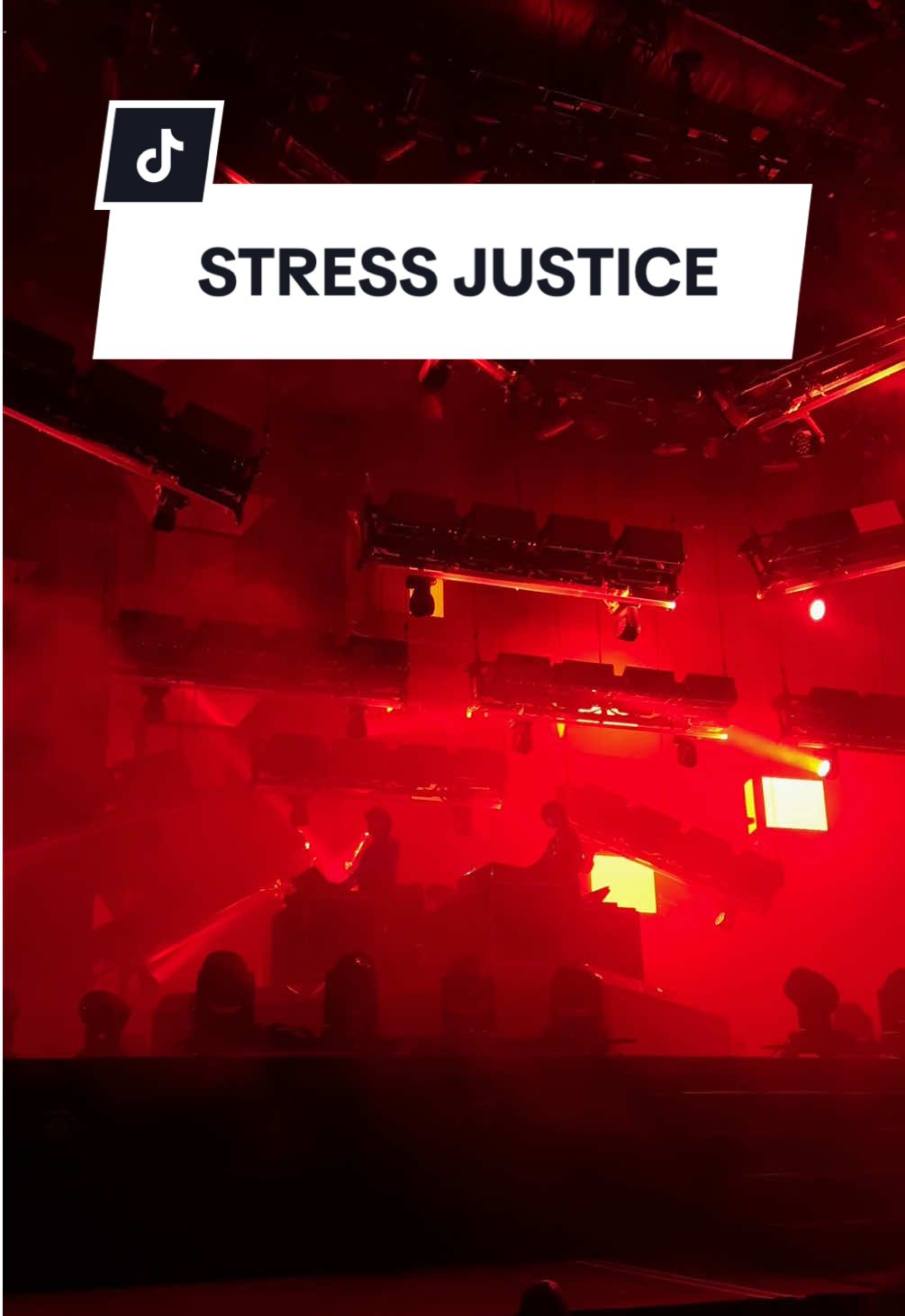 STRESS DE JUSTICE EN LIVE JUSTICE ARRIVENT SUR SCÈNE À ROCK EN SEINE 🎸  - - - - - #JorjaSmith #Justice #Rockenseine #KidCudi #festival JUSTICE CONCERT ROCK EN SEINE @Rock en Seine 