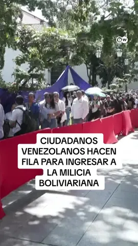 Ciudadanos venezolanos hacen fila para ingresar a la Milicia Boliviariana El presidente de Venezuela, Nicolás Maduro, dio la orden de habilitar el registro en plazas y edificios militares y públicos. Según el Gobierno, desplegará 4,5 millones de milicianos en las costa en respuesta a que llamó 