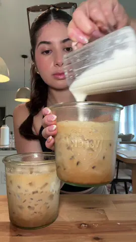I’ve had this drink on repeat all week it’s soo good 🤤🎃 #icedlatte#shakenespresso#pumpkinlatte#coffeelovers#coffeetok  