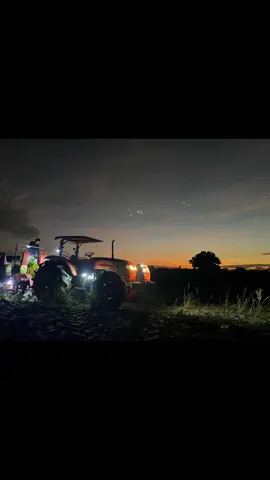 #kubota #maquinariaagricola #trabajo #maiz 🚜🔥🌽