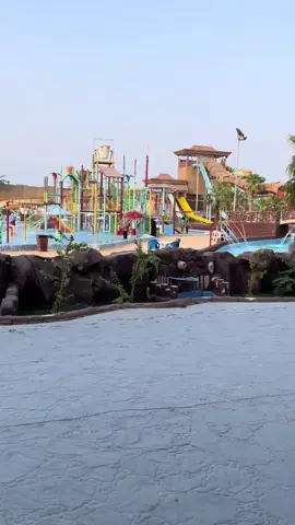 المنتجع البحري و الجزيرة المائية🌊🛝🏊🏻‍♂️😎  @waterparkdammam 