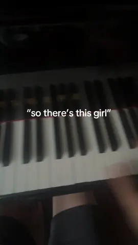 tag her @Sushisingz #pianotok #pianocover #pianistsoftiktok #inlovewithsomeone #maika 
