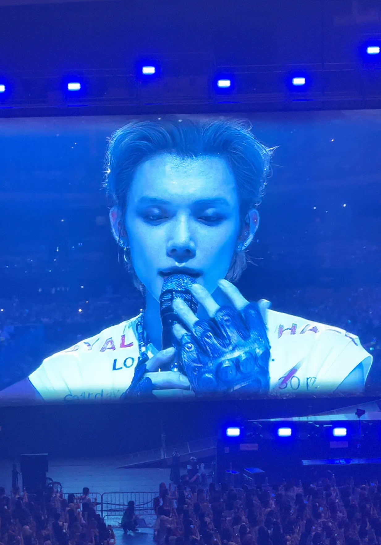 obsessed with this intro to farewell, neverland🩵 #yeonjun #tomorrow_x_together #txt_act_tomorrow #taehyun #txt 