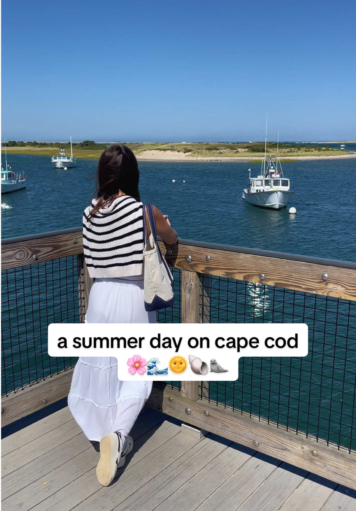 A beautiful day in Chatham 🌊🌞 You know summers coming to an end when the cape isn’t quite as busy as usual! Had a lovely day today  #capecod #summerday #capecodsummer #summergirl #coastalliving 