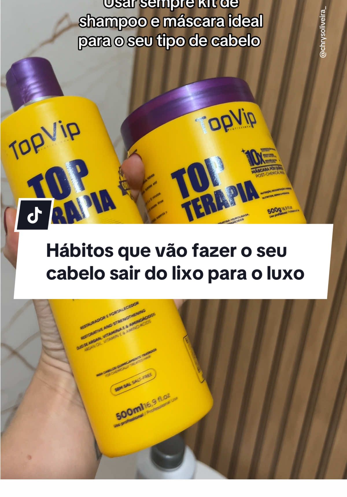 Sem erros e sem falha, é só seguir a risca todos esses passos que seu cabelo será outro! Todos esses produtos pra te ajudar você encontra na shopee:  shopee.com.br/usetopvip Cupom: 🏷️USETCRIS @Use Top Vip Cosméticos  . . . #cabelos #topvip #dicas #produtosdebeleza #produtosdesalao 