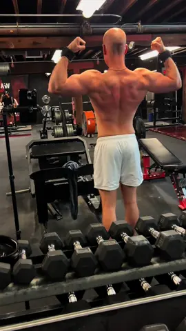 Feeling good today 🔱 #pump #workoutpump #upper #workout 