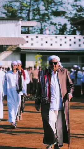 “Ketika aku diingatkan tentang Bulan Rabi’ul Awwal, hatiku riang gembira, semangat sholawatku bertambah. karena di Bulan tersebut manusia pilihan, Baginda Nabi Muhammad Shallallahu alaihi wa sallam dilahirkan.” [Al-Allamah Sayyidi Habib Umar Bin Hafidz Hafizhahullah] . . #habibtaufiqassegaf #rabithahalawiyah  #fyp #berandatiktok #habaib 