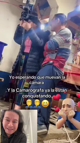 At a wishokil ka tzukuj  pero la  camarógrafa  de la fiesta patronal, no coopera  😃 