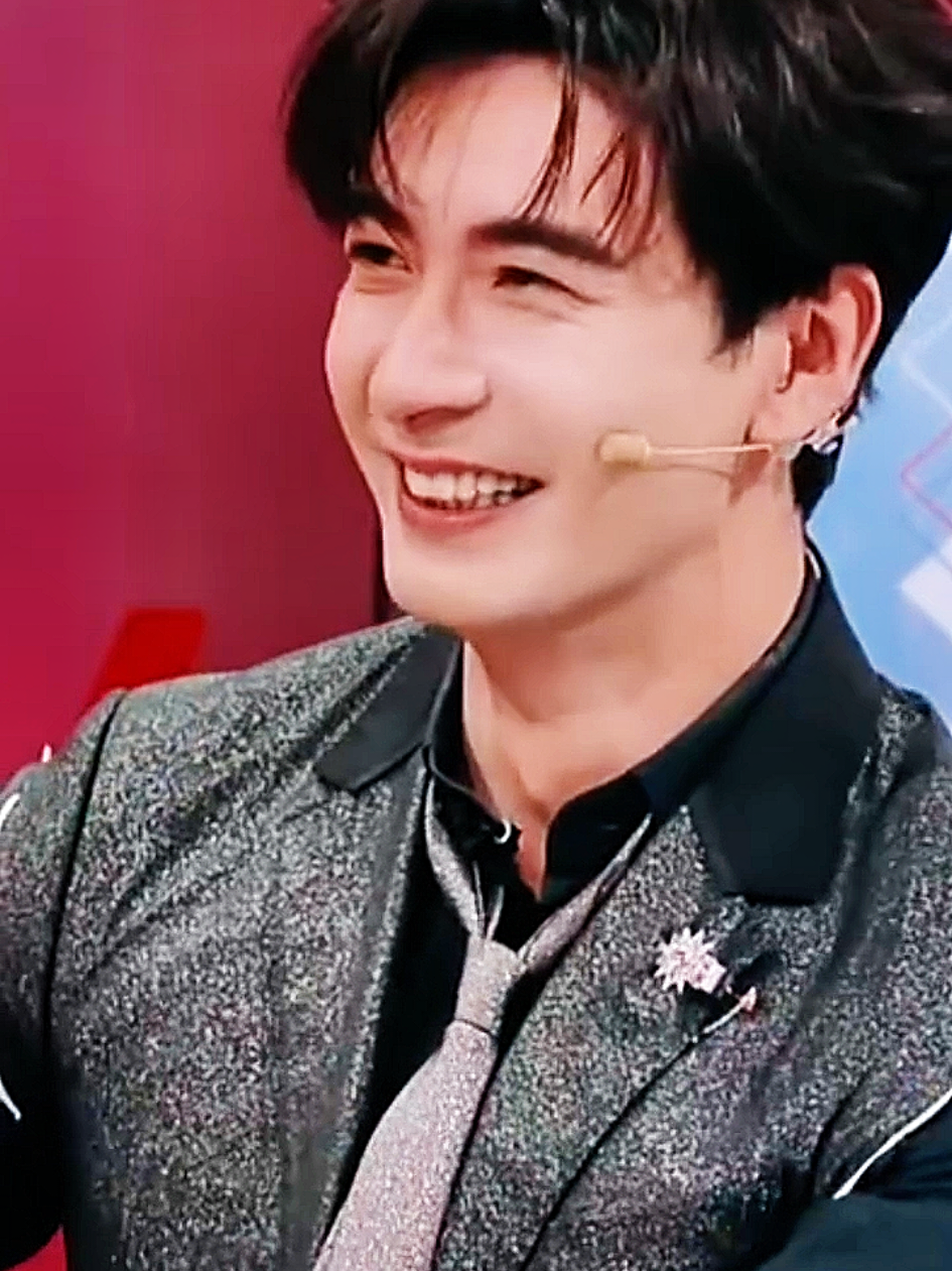 ยิ้มทีโลกสดใสยิ้มทีโคตรน่ารัก เหยียนทั่วหล่อมากยิ่งมองยิ่งหลง #Hi6 #เฉินซิงซวี่ #陈星旭  #ChenXingxu  #LoveOnTheTurquoiseLand 